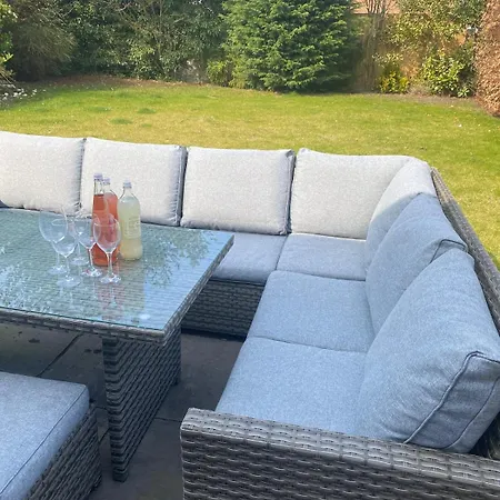 York - Entire With Parking And Garden Nether Poppleton