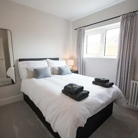 Feriehus York - Entire With Parking And Garden