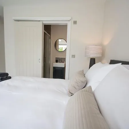 Feriehus York - Entire With Parking And Garden