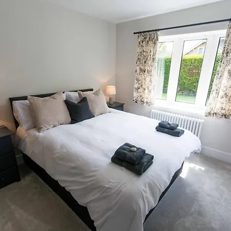 York - Entire With Parking And Garden * Nether Poppleton