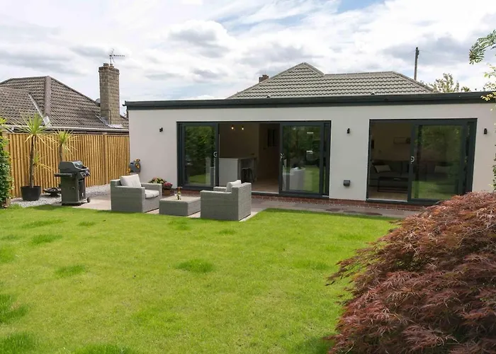 York - Entire With Parking And Garden *